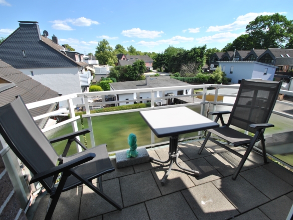 Balkon nach hinten raus