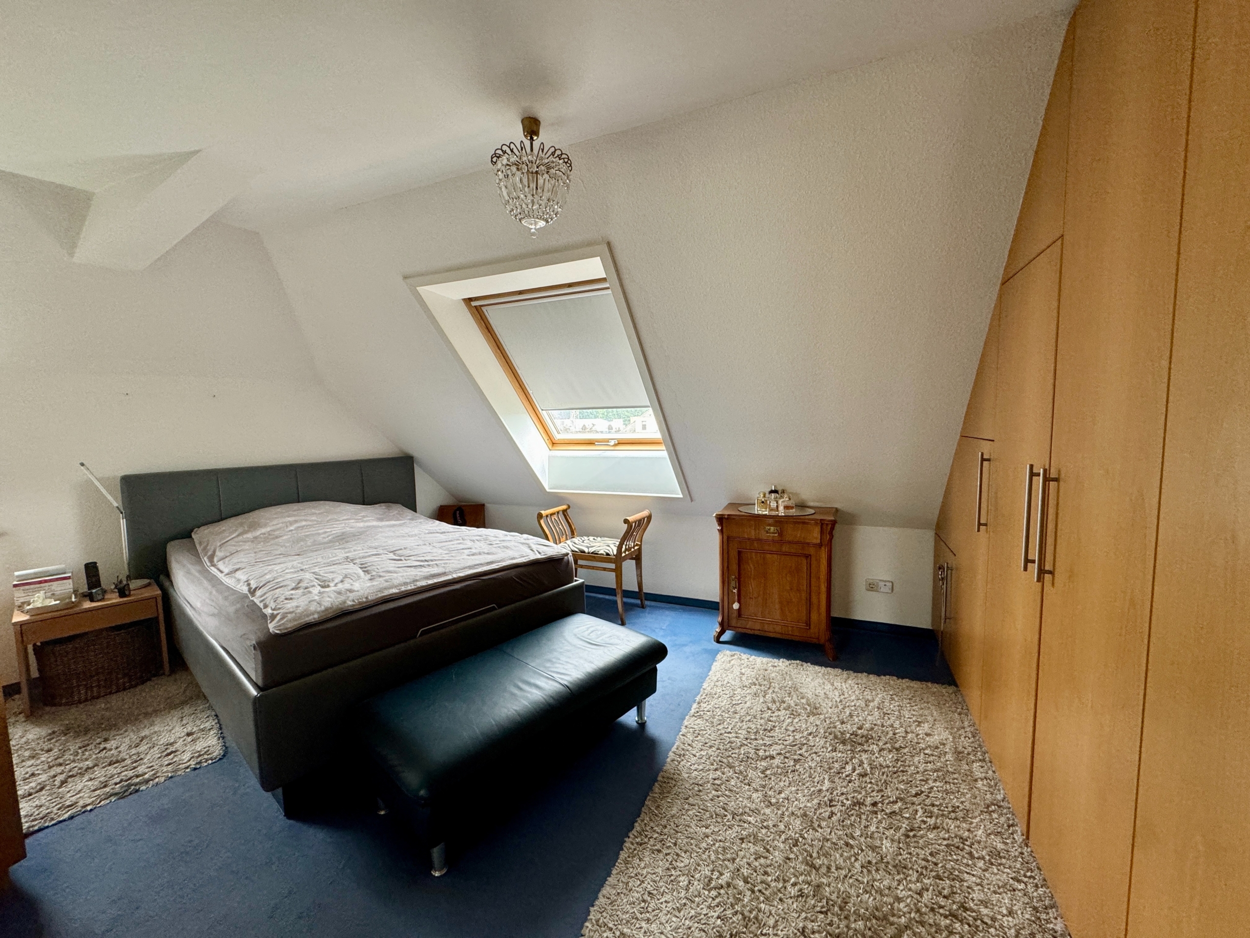 großes Schlafzimmer